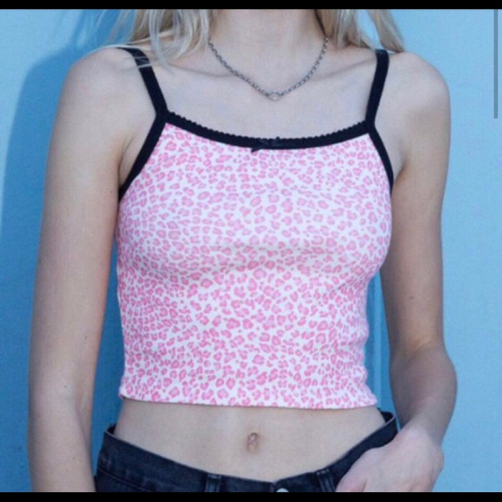 HELP ME FIND THIS SHIRTS MESSAGE ME IF U HAVE THEM